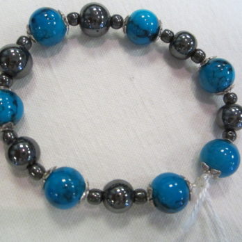 Bracelet en Perles d'Hématite et perles bleues